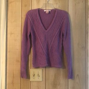 Nine & Company by Nine West vneck sweater size M.
